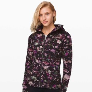 Like new Lululemon Scuba Hoodie sz 6